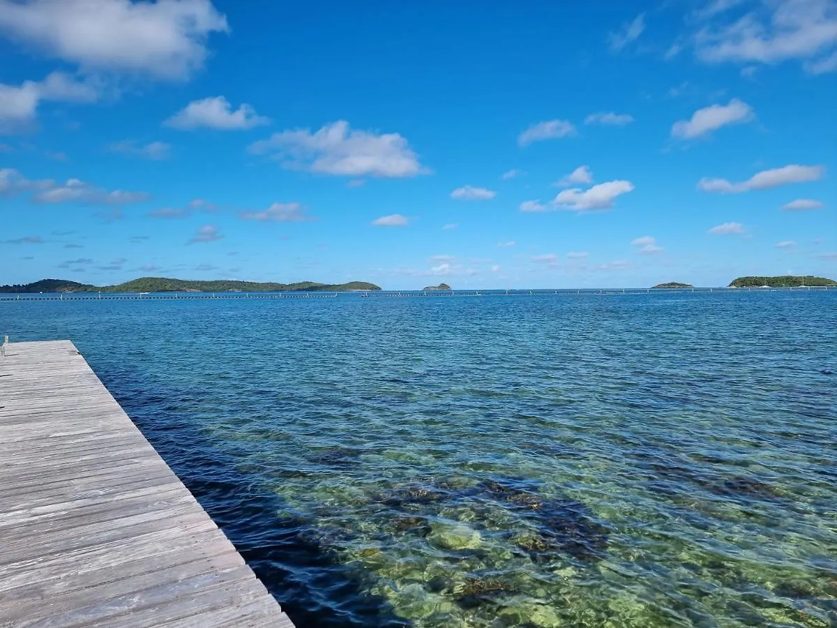 Lucy'S Bay Villa Hyacinthe